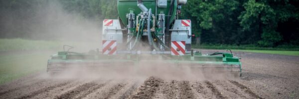 tractor-gd9613b79b_1920