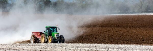 tractor-g71896be5d_1920