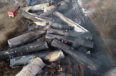 1884px-2023_Ohio_train_derailment