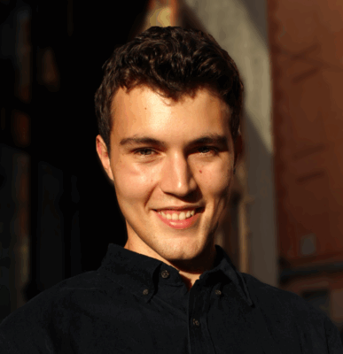 Headshot_Alex-S-Hinton