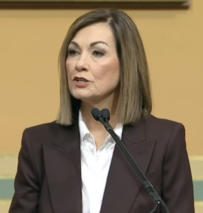 A governadora de Iowa, Kim Reynolds