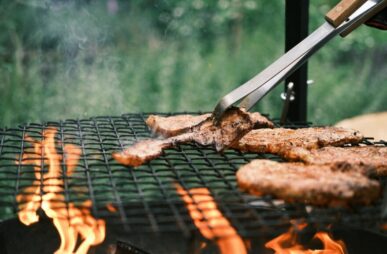 Grilling meat